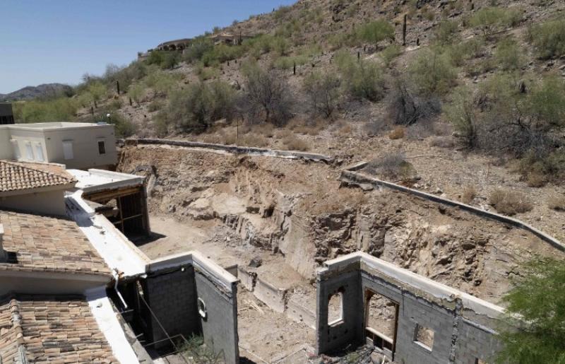Builder tears down Paradise Valley house to make way for $29M mansion